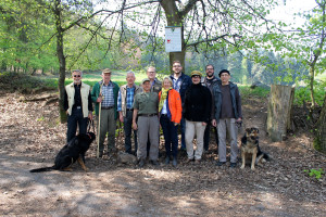 Die Ortsvereine Schweinheim/Gailbach und Obernau bei der Wanderung im Schweinheimer Wald